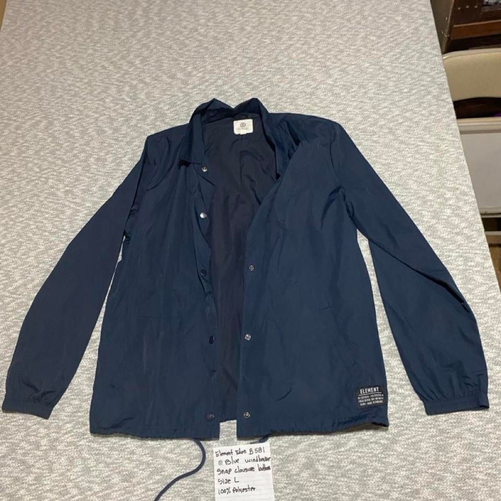 Element Eden navy blue windbreaker jacket in size l. Snip closure. SKU-B581